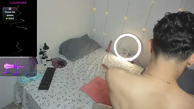 Runarunapi – webcam model profile photo Image 18