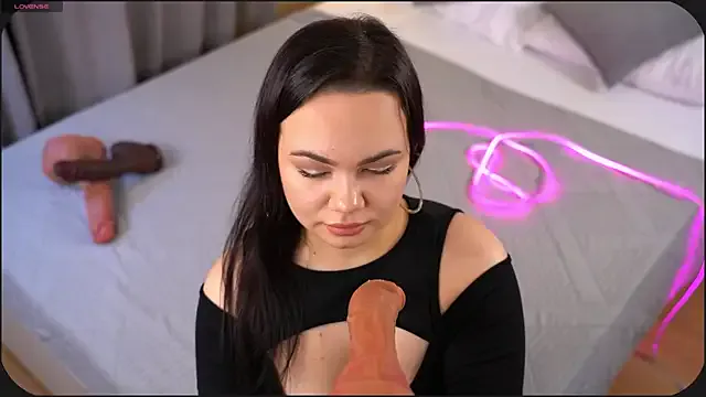 Runarunapi – webcam model profile photo Image 6