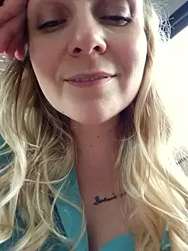 yesonee – webcam model profile photo Image 9