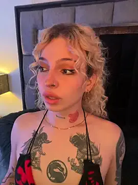soficb – webcam model profile photo Image 3