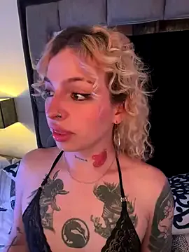 soficb – webcam model profile photo Image 4