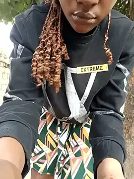 Runarunapi – webcam model profile photo Image 10