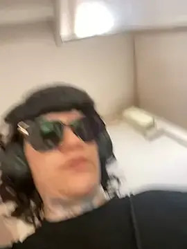 AthenaStar – webcam model profile photo Image 11