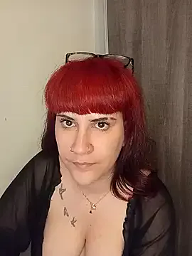 AthenaStar – webcam model profile photo Image 6