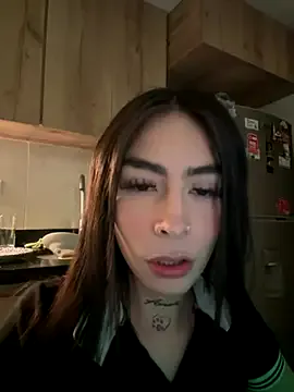 lavetax – webcam model profile photo Image 15