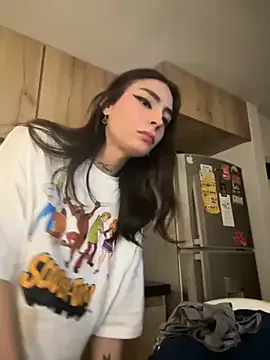 lavetax – webcam model profile photo Image 5