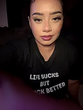 aviebby – webcam model profile photo Image 16