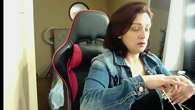 winter11 – webcam model profile photo Image 7