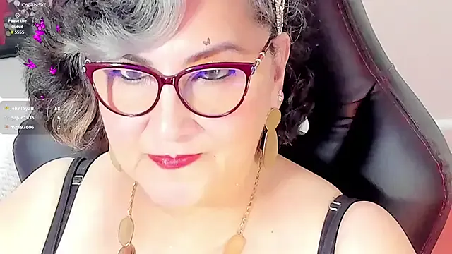 Runarunapi – webcam model profile photo Image 13