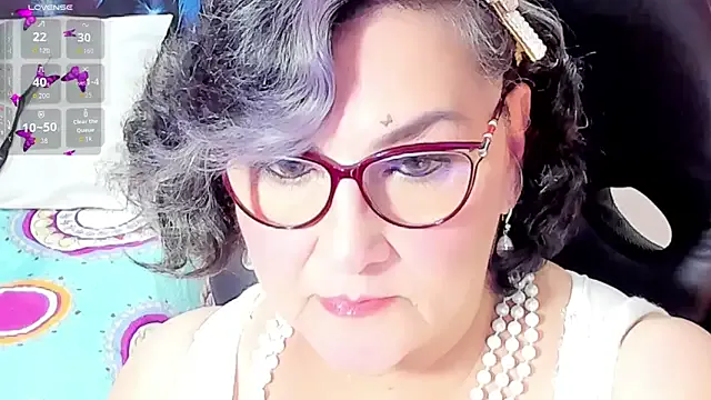 Runarunapi – webcam model profile photo Image 16