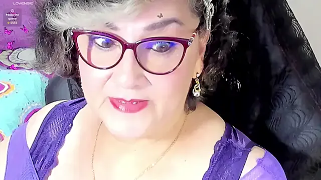 Runarunapi – webcam model profile photo Image 9