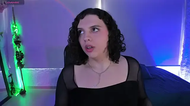 JadeyKhada – webcam model profile photo Image 9