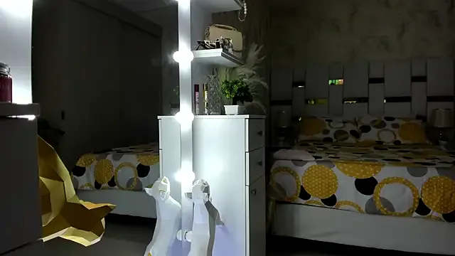 Runarunapi – webcam model profile photo Image 17