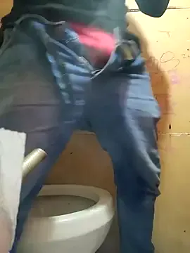 travonidas – webcam model profile photo Image 11