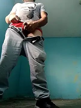 travonidas – webcam model profile photo Image 5