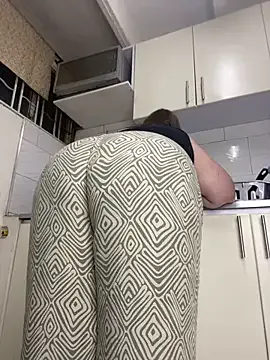 Runarunapi – webcam model profile photo Image 4