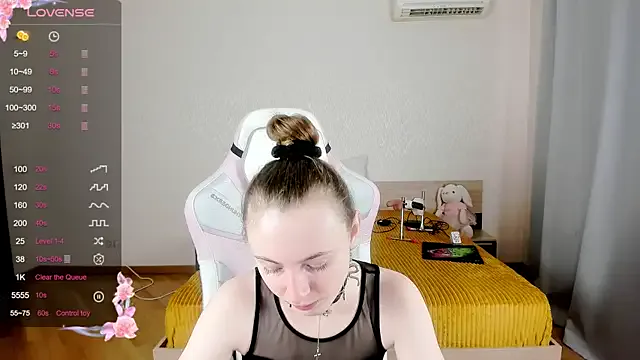 Runarunapi – webcam model profile photo Image 16