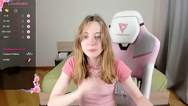 Runarunapi – webcam model profile photo Image 3