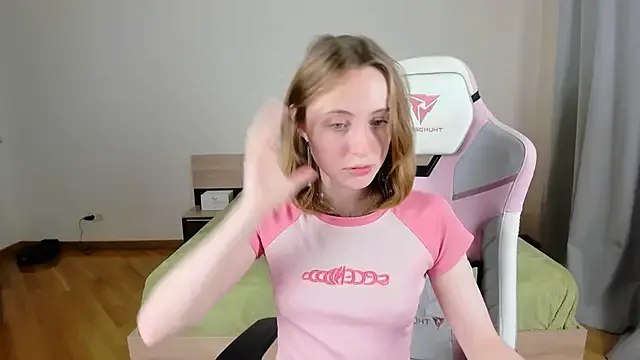 Runarunapi – webcam model profile photo Image 4