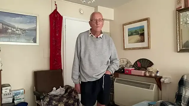 aviebby – webcam model profile photo Image 17