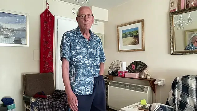 aviebby – webcam model profile photo Image 2