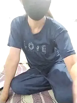 Runarunapi – webcam model profile photo Image 12