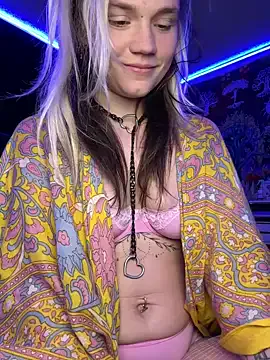 _meganmeow_ – webcam model profile photo Image 17