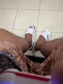 aviebby – webcam model profile photo Image 12