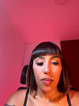 Runarunapi – webcam model profile photo Image 15