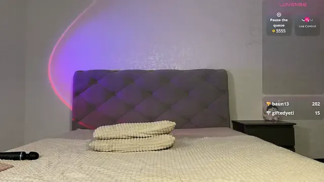 krissone live broadcast Image 2