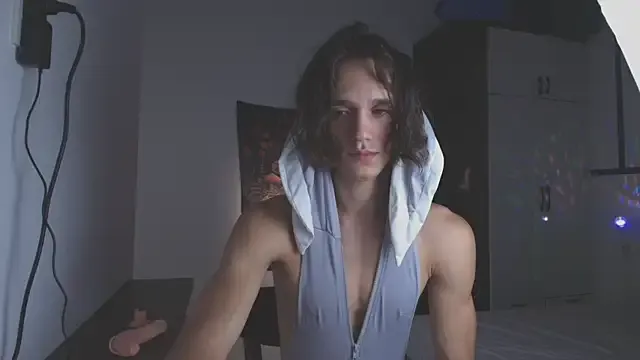 Runarunapi – webcam model profile photo Image 11