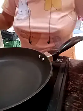 lynn9000 – webcam model profile photo Image 18