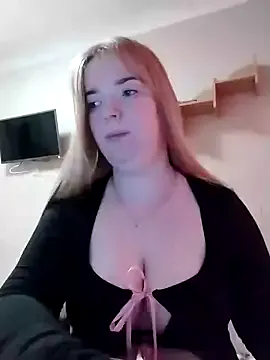 Runarunapi – webcam model profile photo Image 10