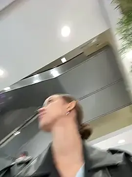 Runarunapi – webcam model profile photo Image 12