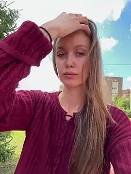 Runarunapi – webcam model profile photo Image 13