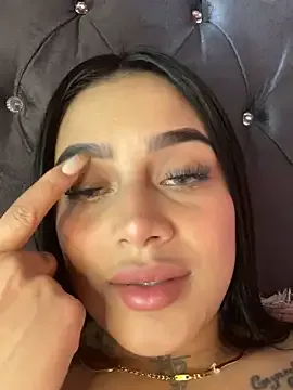 Runarunapi – webcam model profile photo Image 12