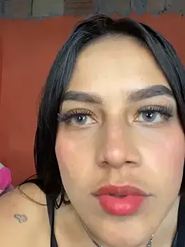 Runarunapi – webcam model profile photo Image 3