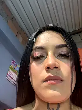 Runarunapi – webcam model profile photo Image 4