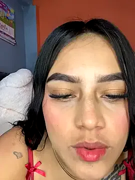 Runarunapi – webcam model profile photo Image 6