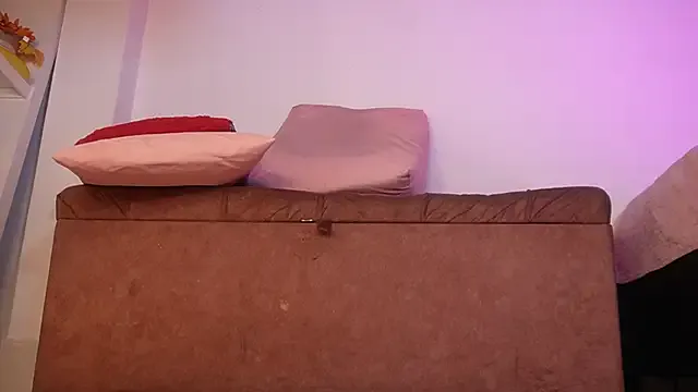 Runarunapi – webcam model profile photo Image 15