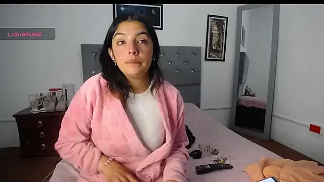 Runarunapi – webcam model profile photo Image 9