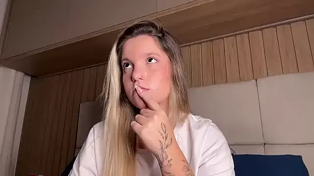 avaowenss – webcam model profile photo Image 7