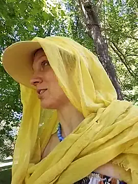 LOVE_MIREI_LOVE – webcam model profile photo Image 3