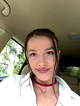 miss_juliaa – webcam model profile photo Image 2