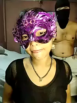 heybanan – webcam model profile photo Image 8