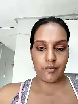 Runarunapi – webcam model profile photo Image 18