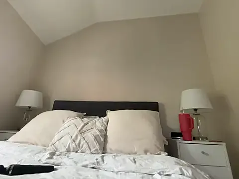 Runarunapi – webcam model profile photo Image 11