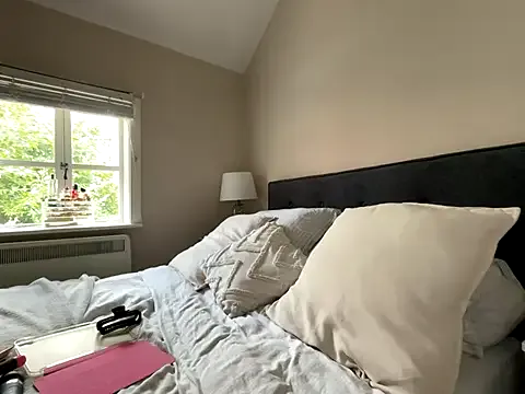 Runarunapi – webcam model profile photo Image 14