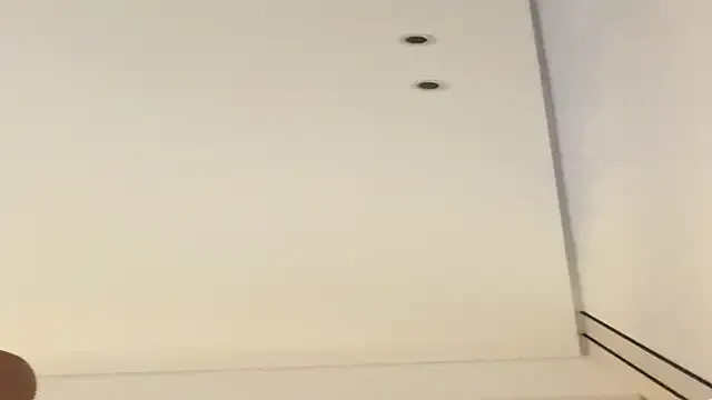 HugeBoobsAlice – webcam model profile photo Image 8