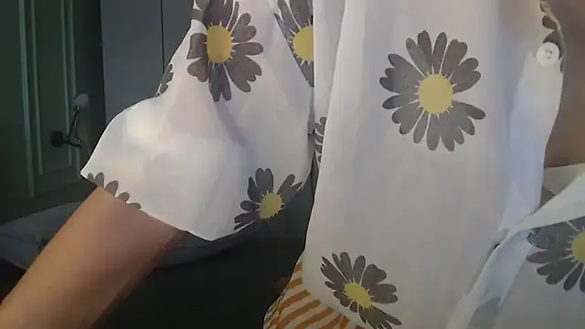 Teri_lella live broadcast Image 2